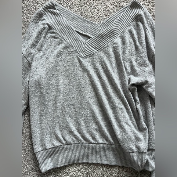 Planet Heart V Neck Sweater - Picture 7 of 10